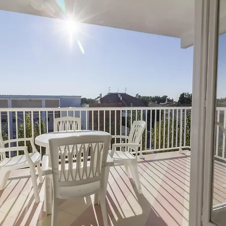 アパルタメントス　サンウェイ　アマポーラ アパート シッチェス